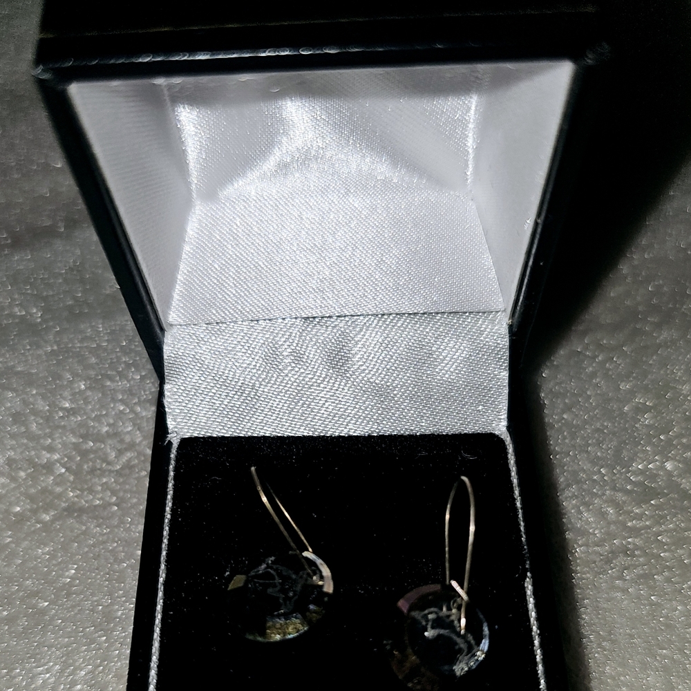 **SOLD**ℂ𝕦𝕥𝕖 𝕄𝕪𝕤𝕥𝕚𝕔 𝕋𝕠𝕡𝕒𝕫 𝔼𝕒𝕣𝕣𝕚𝕟𝕘𝕤 - Picture 2 of 6